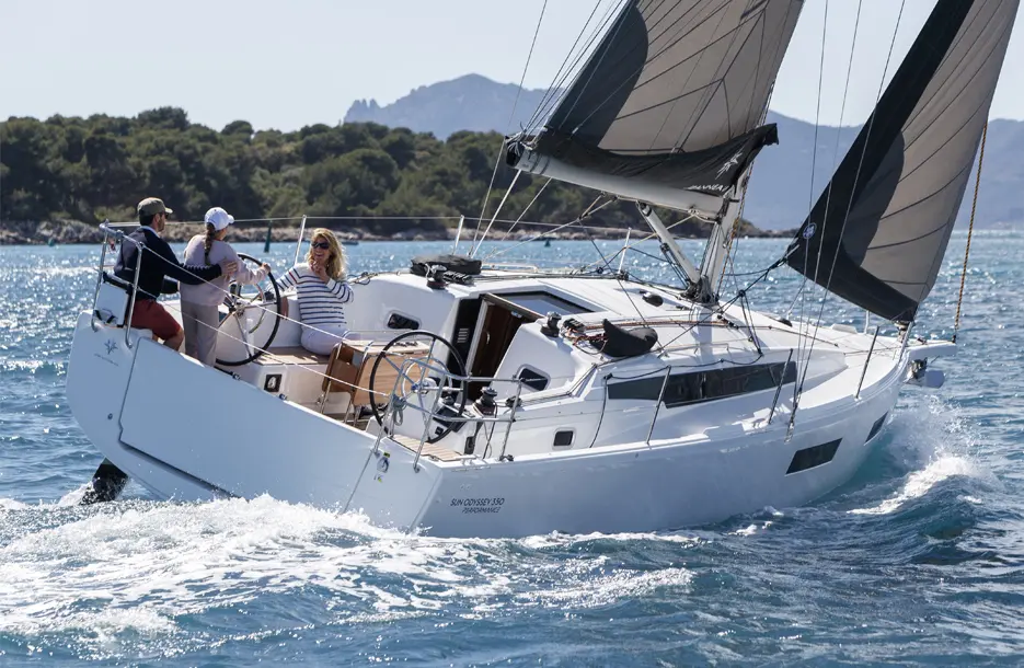 Innovative Hull and Cockpit