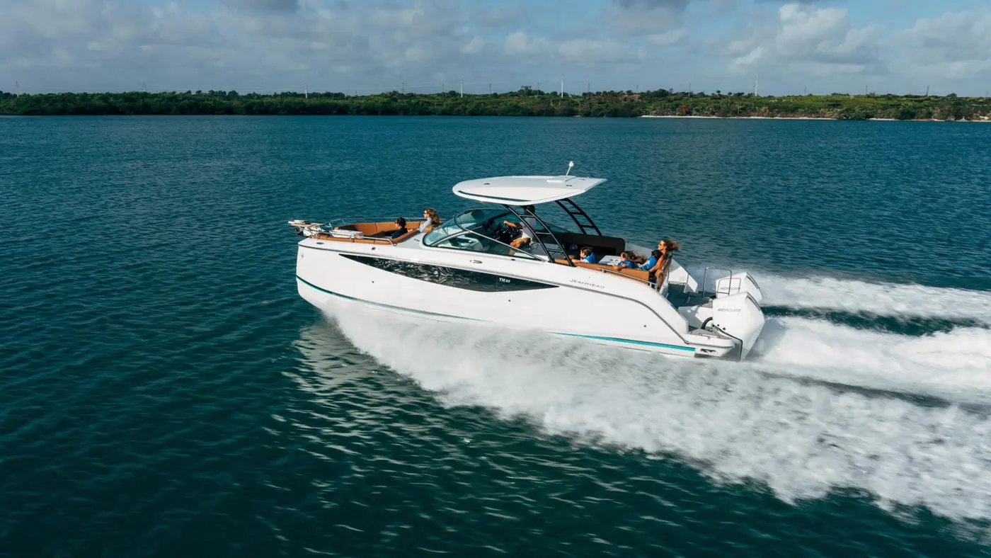 TH33 │ TH of 10m │ Boat Moteurs Jeanneau 32251