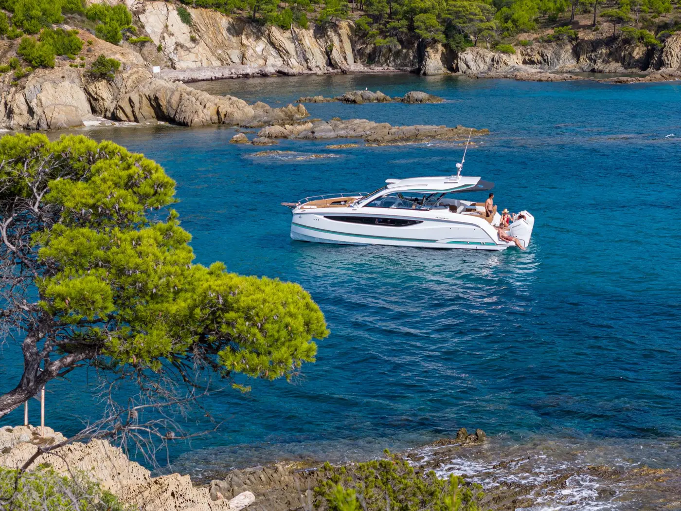 TH38 │ TH of 12m │ Boat Moteurs Jeanneau 31855