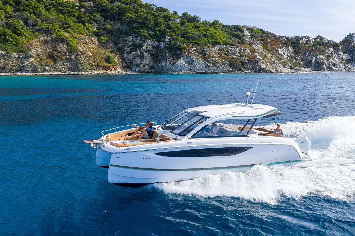 TH38 │ TH of 12m │ Boat Moteurs Jeanneau 31851