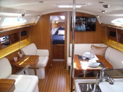 Catalina 355 – Yacht Sales and Services